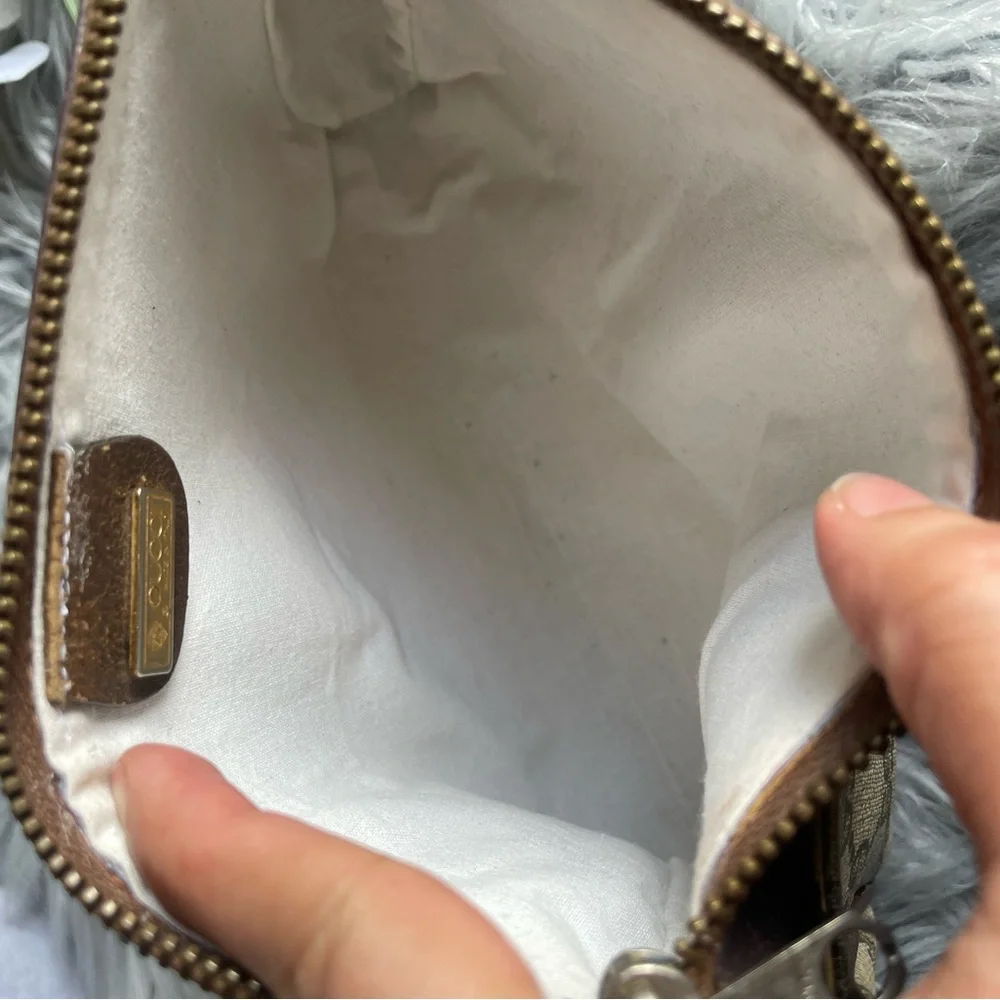 Authentic vintage Gucci web sherry line crossbody bag (001.105.0791) (KLV03) - Picture 11 of 15